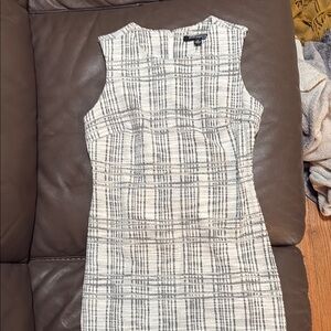Sharagano Black and Cream Patterned Dress